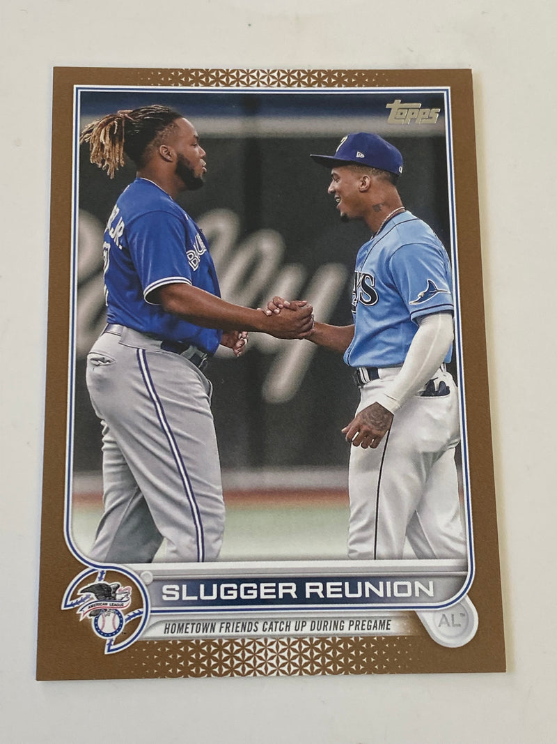 2022 Topps Series 1 Gold /2022 #329 Slugger Reunion with Vladimir Guerrero Jr & Wander Franco